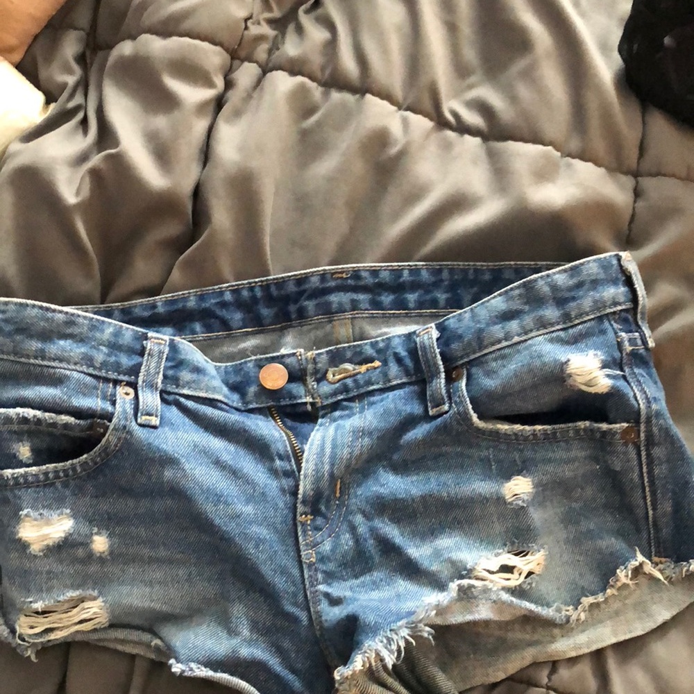 URBAN OUTFITTER SHORTS
